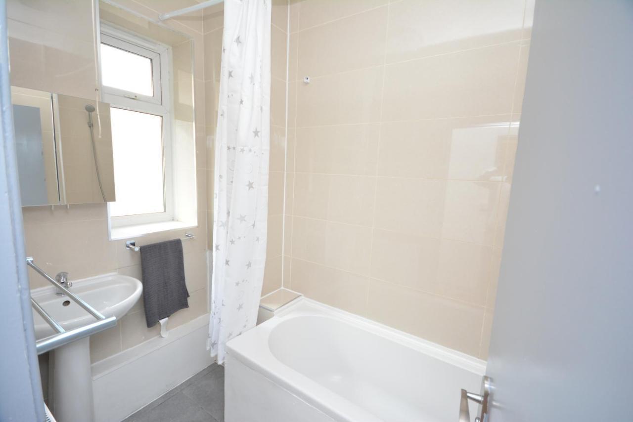 Beautiful 2 Bedroom Flat Near Finsbury Park * Londra